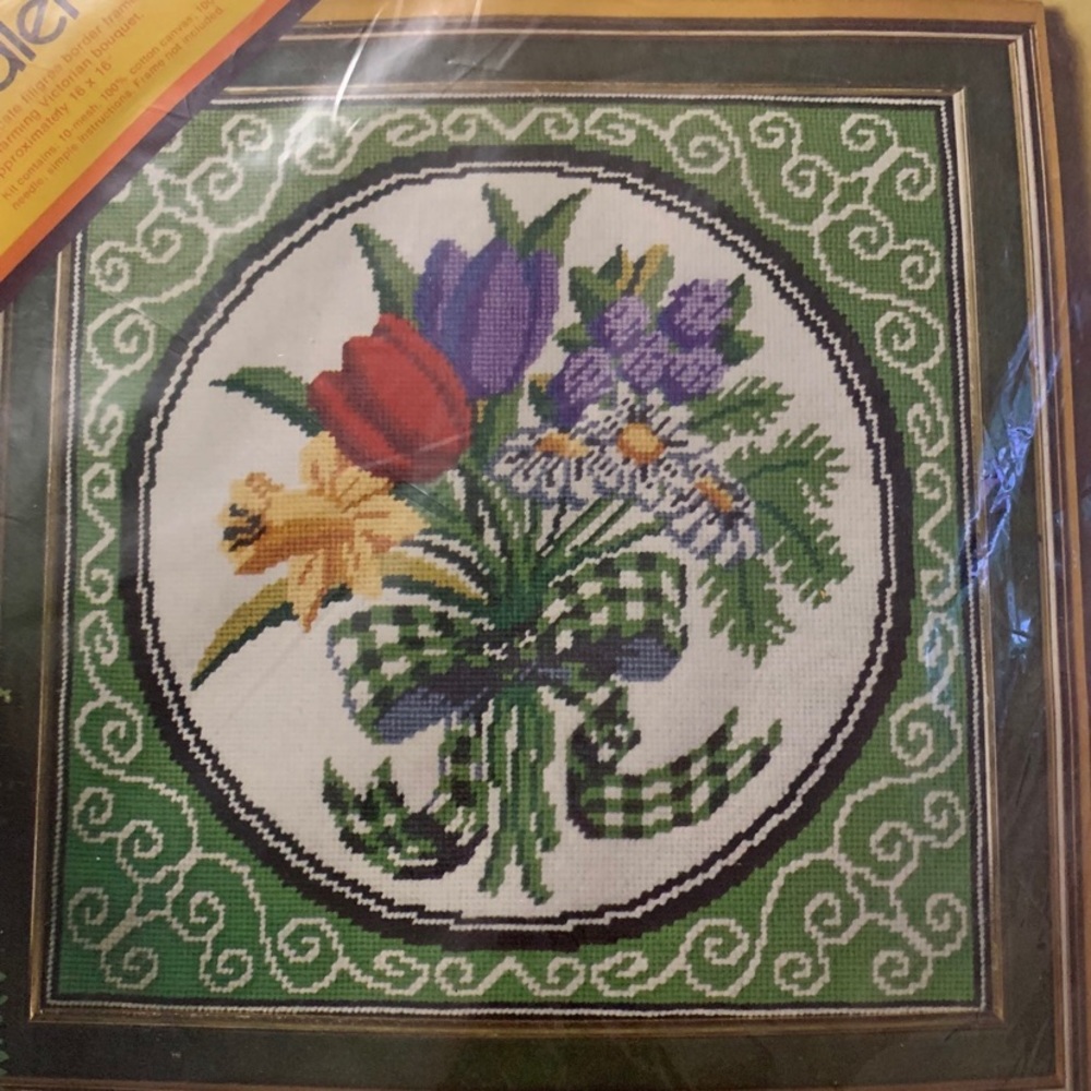 Columbia Minerva Designer Needlepoint Kit Spring Bouquet Floral 1554 Woo…